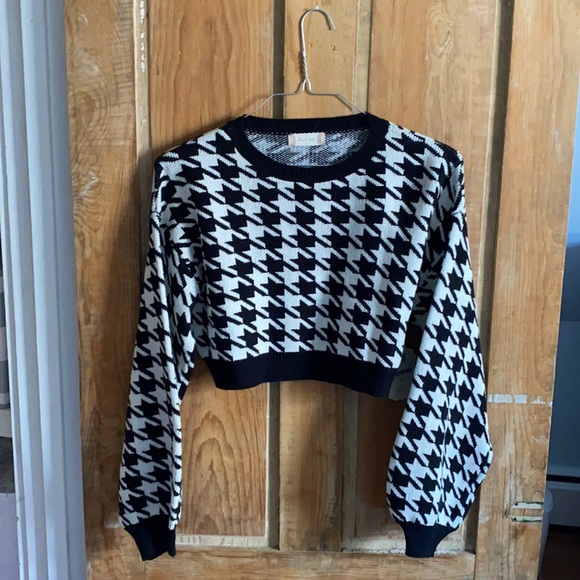 Altar'd State Sweaters - ALTAR'D STATE CROP SWEATER